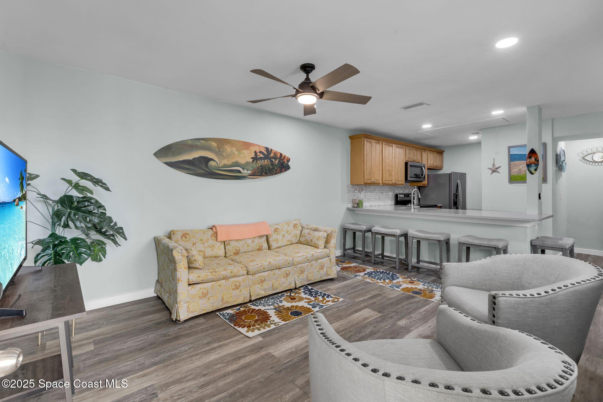 1460 Sheafe Avenue NE, 105