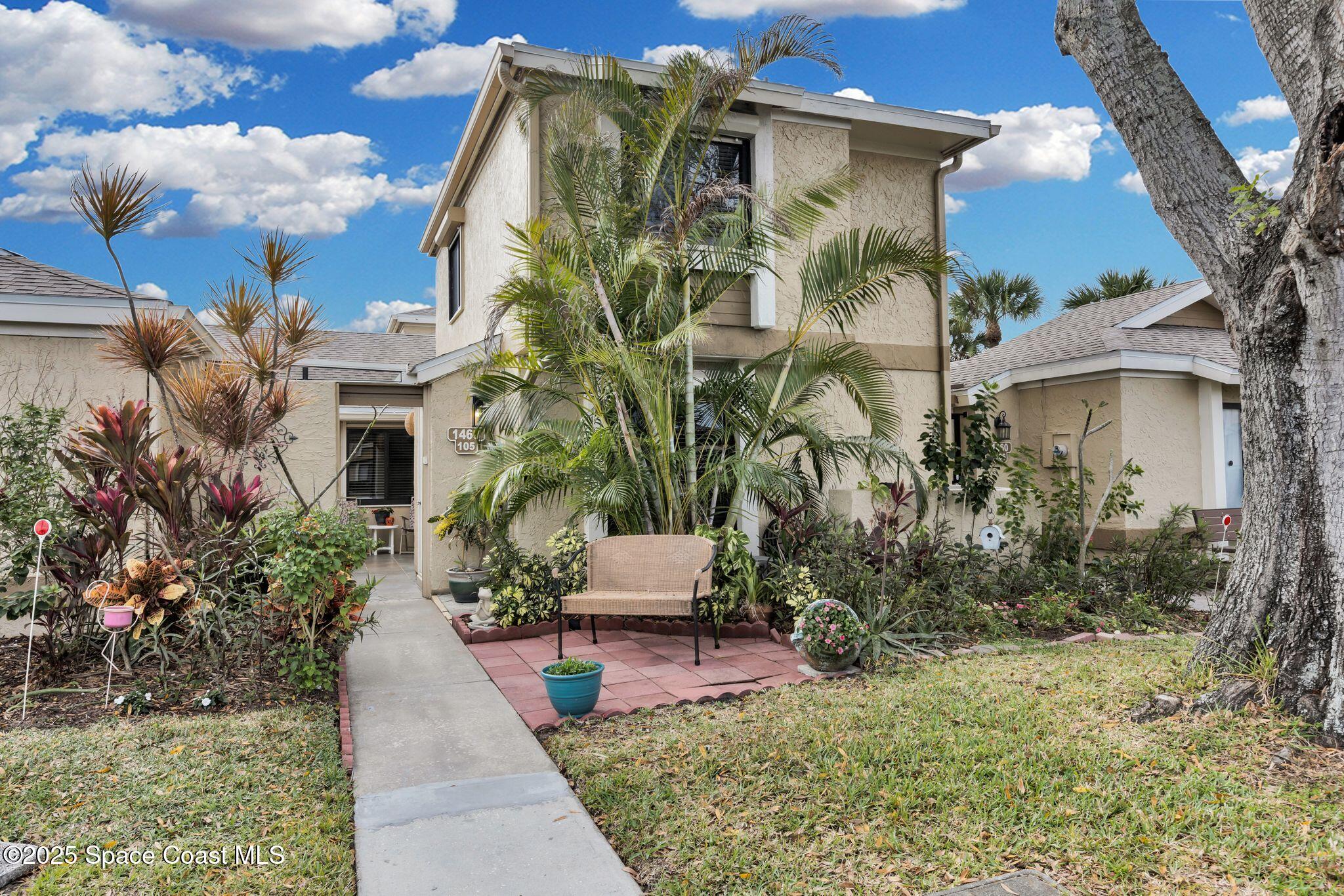 1460 Sheafe Avenue NE, 105