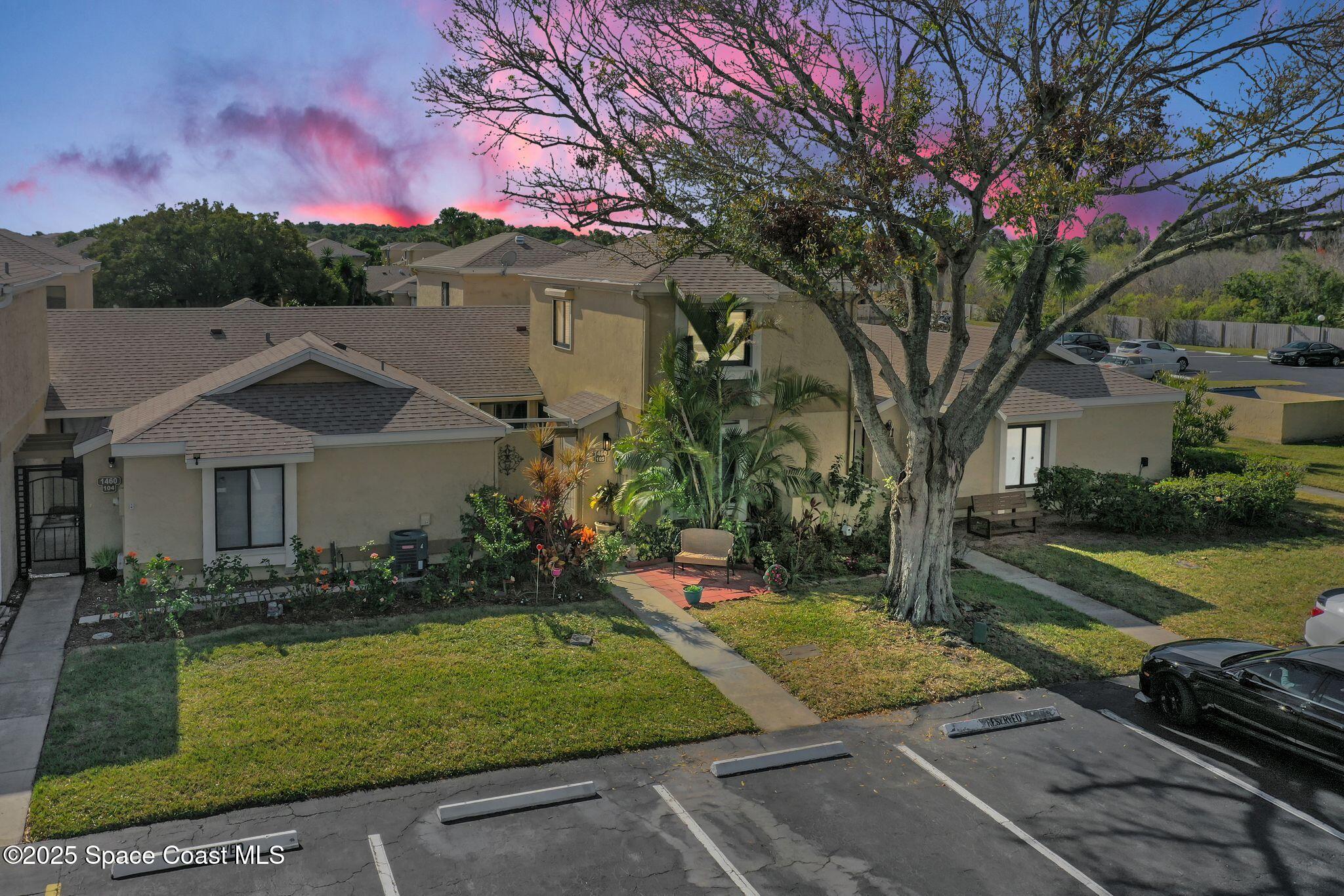 1460 Sheafe Avenue NE, 105