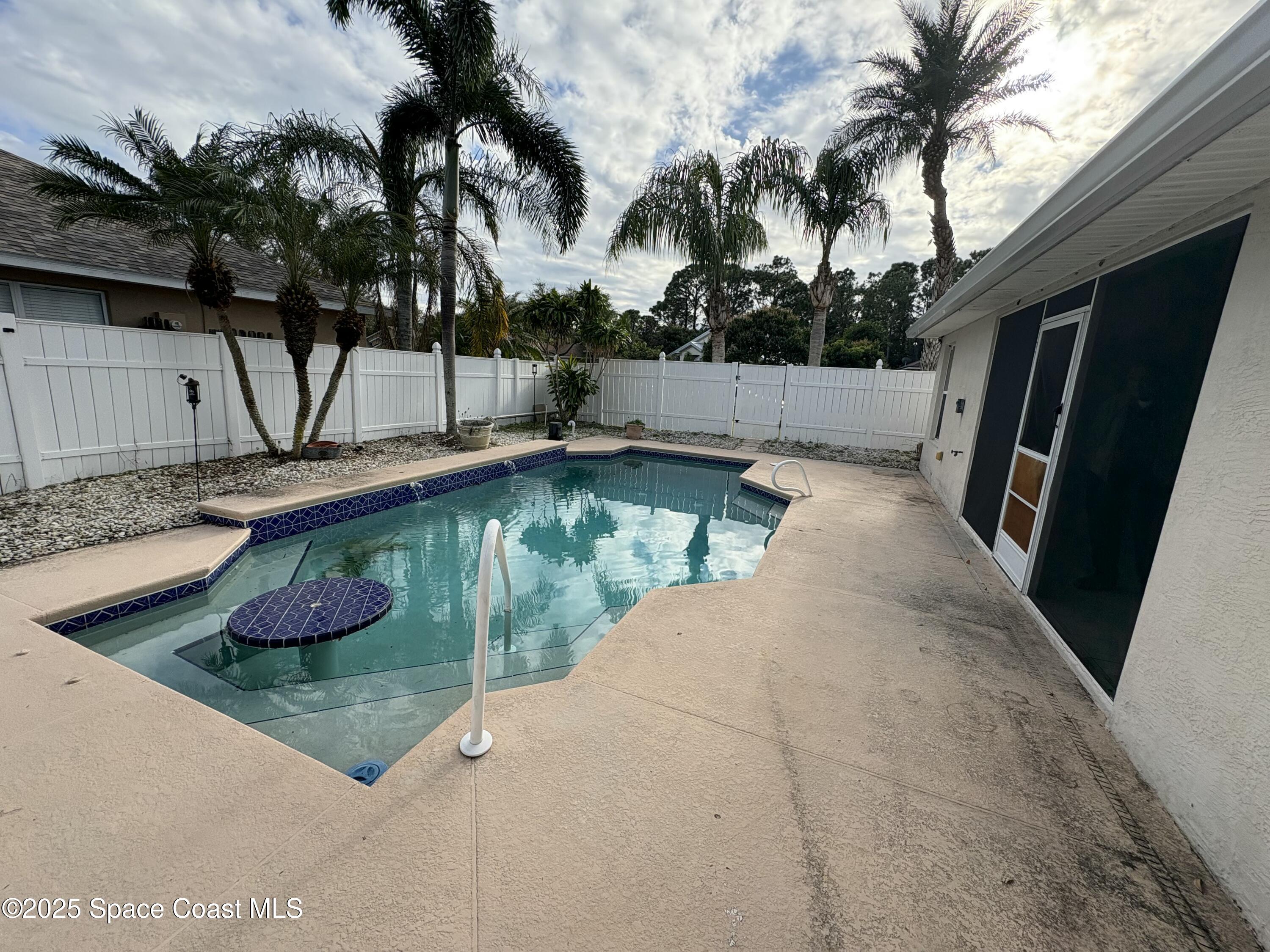 2921 Stratford Pointe Drive