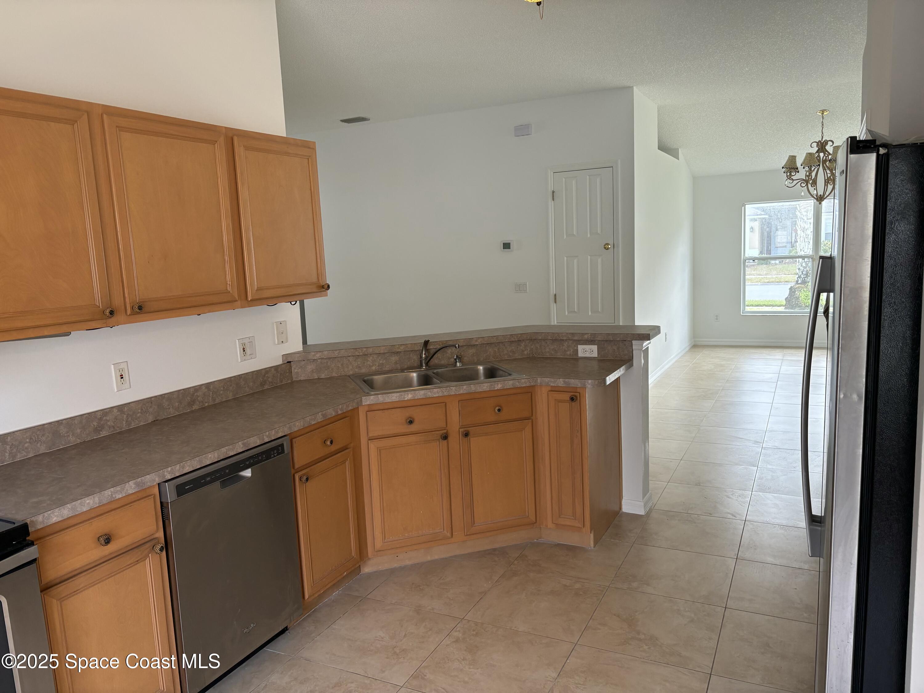 2921 Stratford Pointe Drive