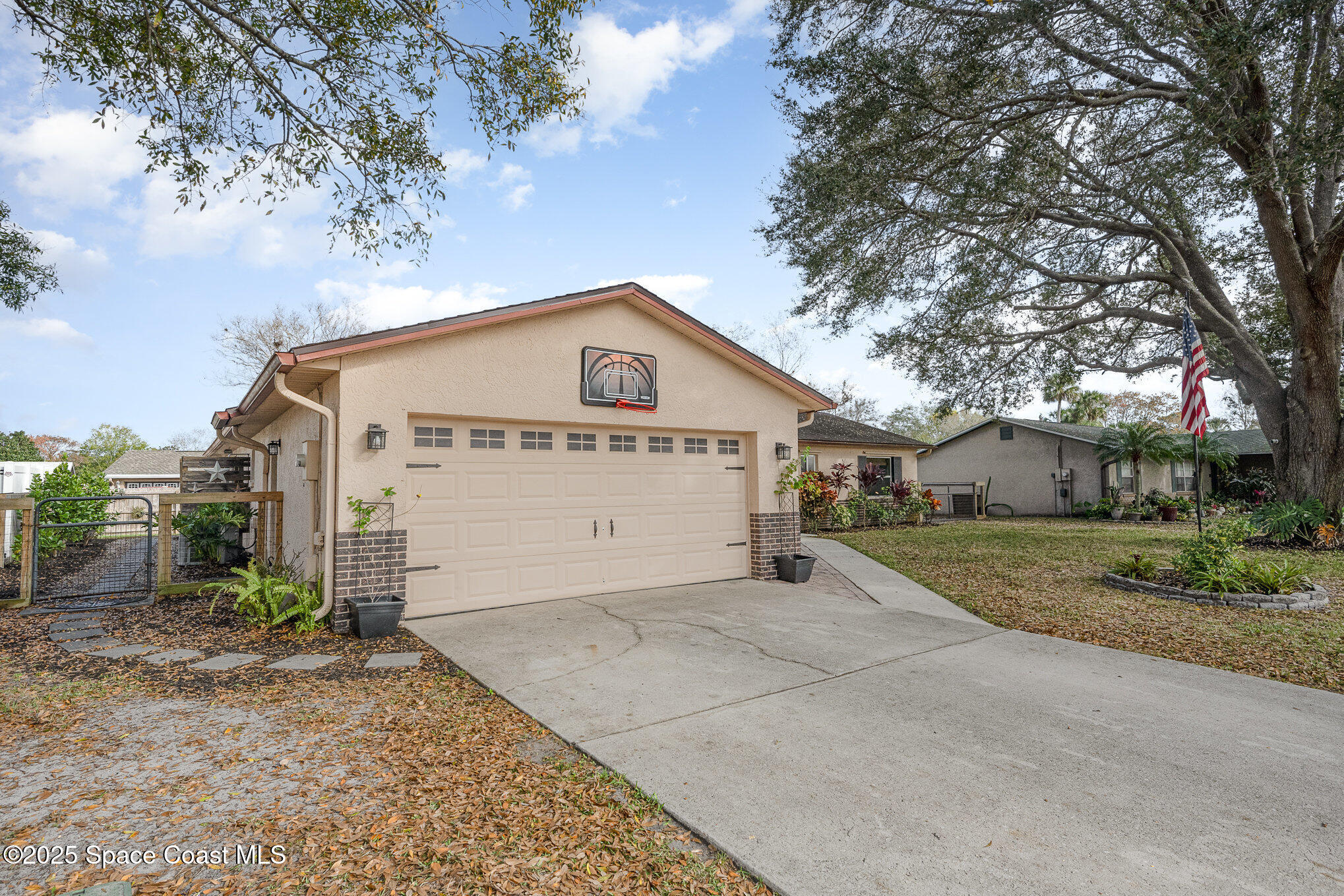 3734 Crossbow Drive