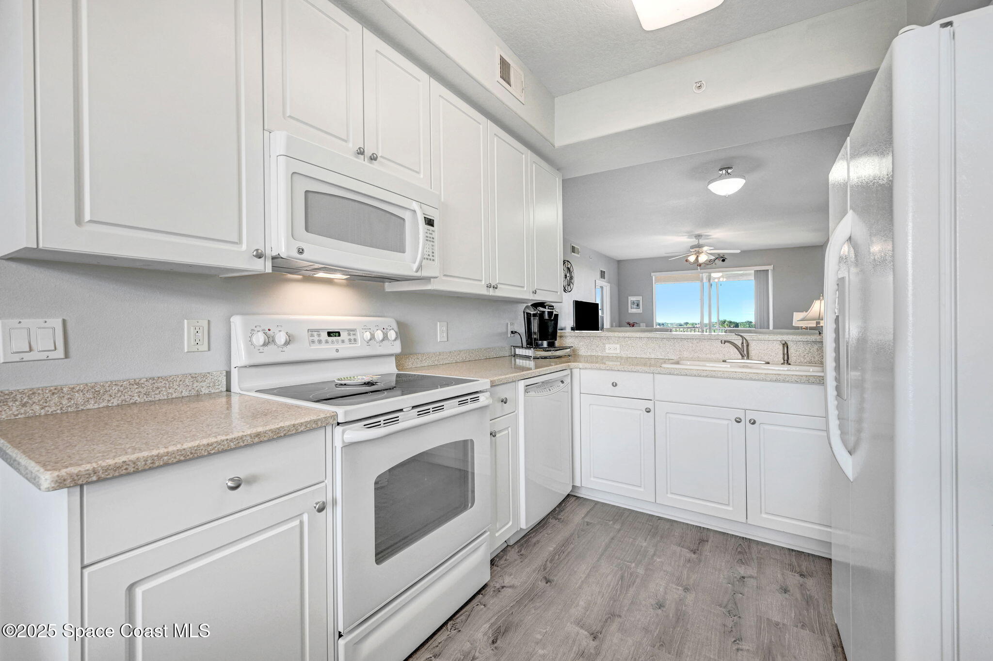 6858 Toland Drive, 305