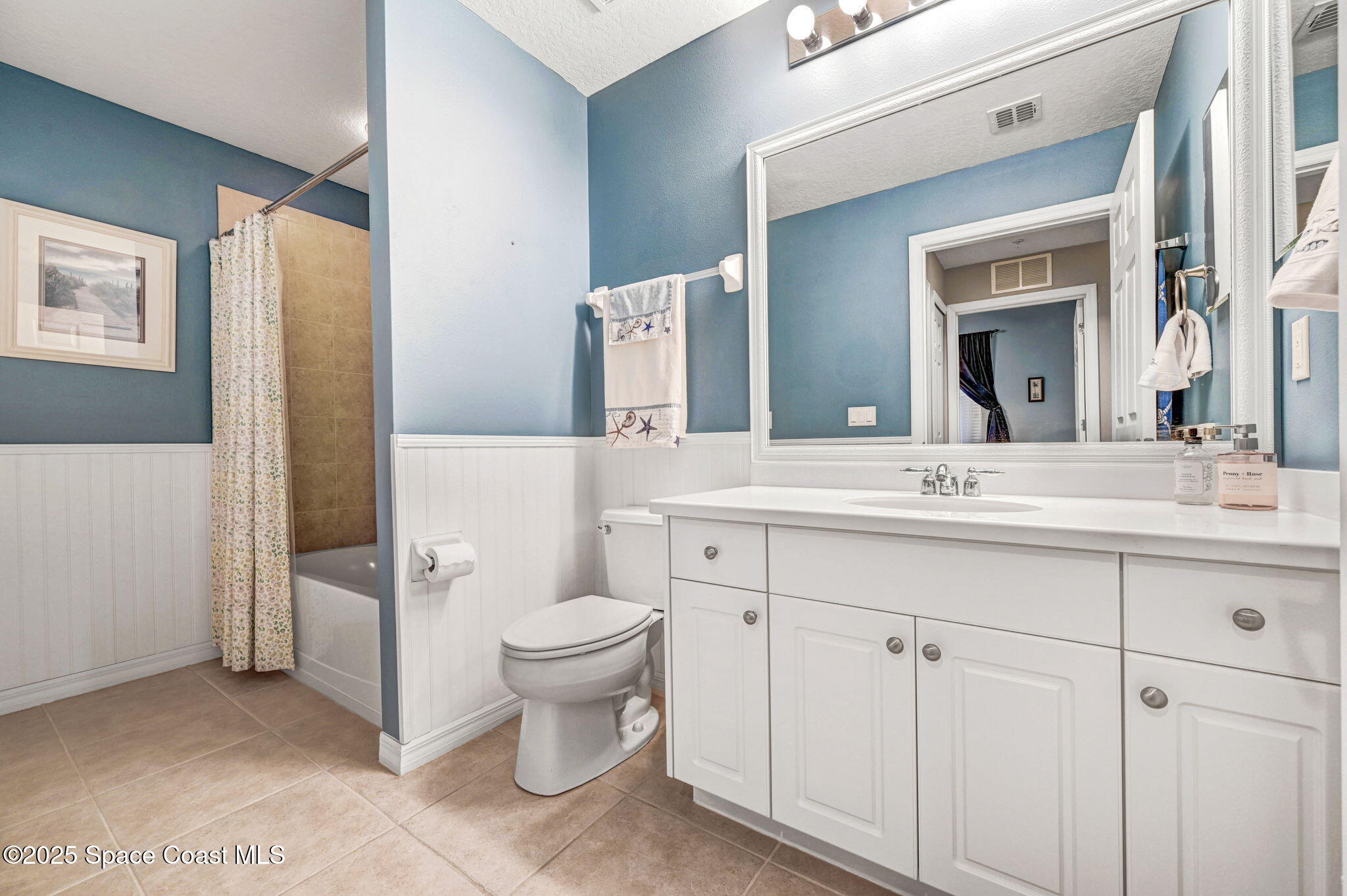 6858 Toland Drive, 305