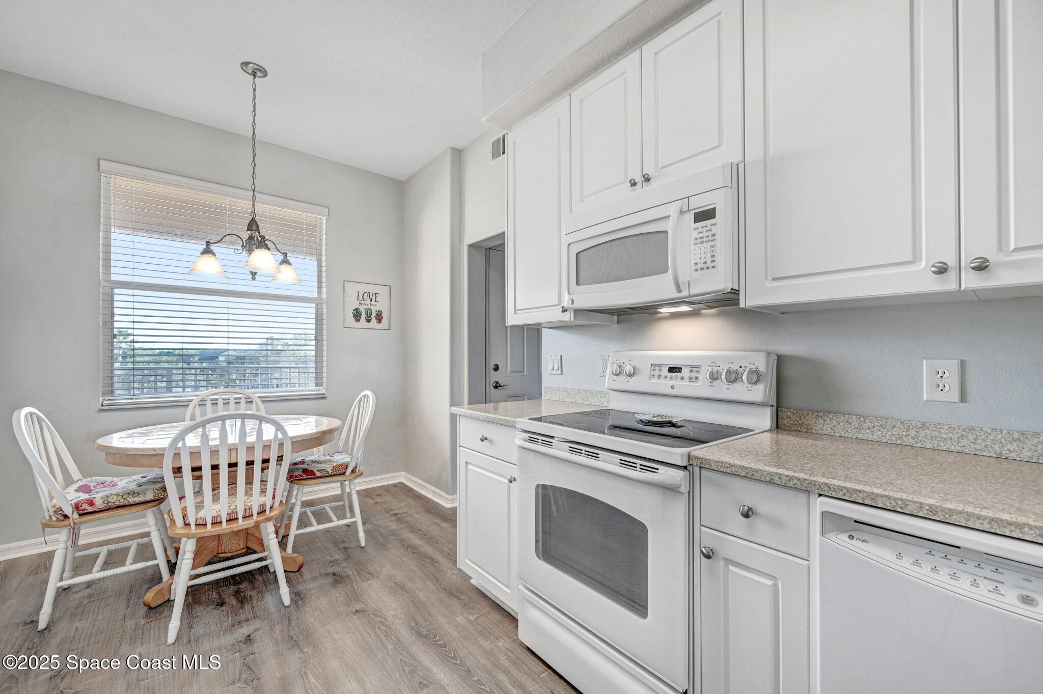 6858 Toland Drive, 305