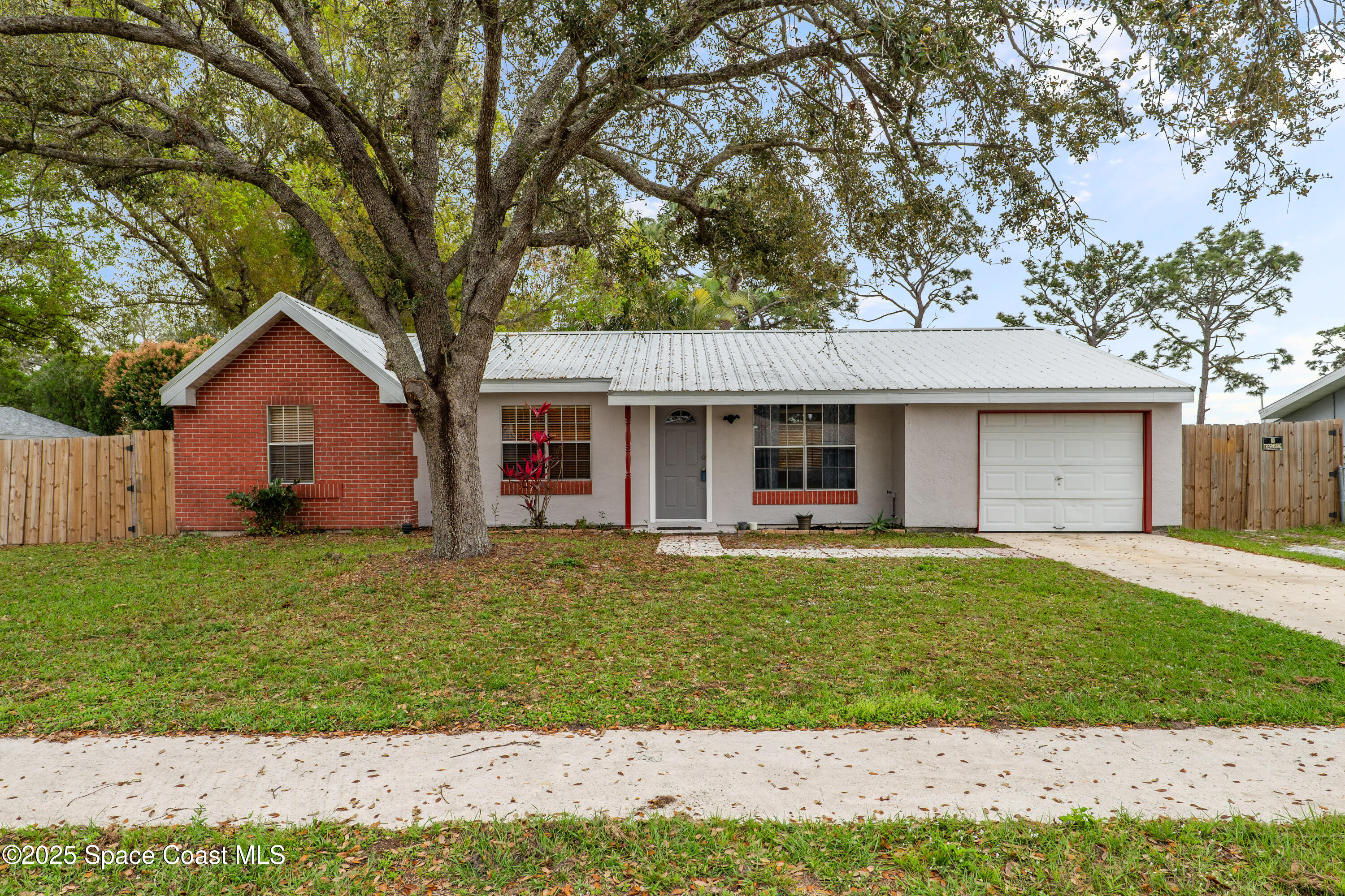 1125 Galty Circle NE
