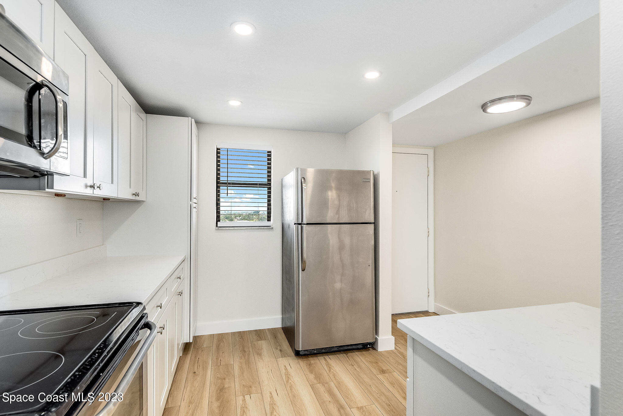 500 Palm Springs Boulevard, 807