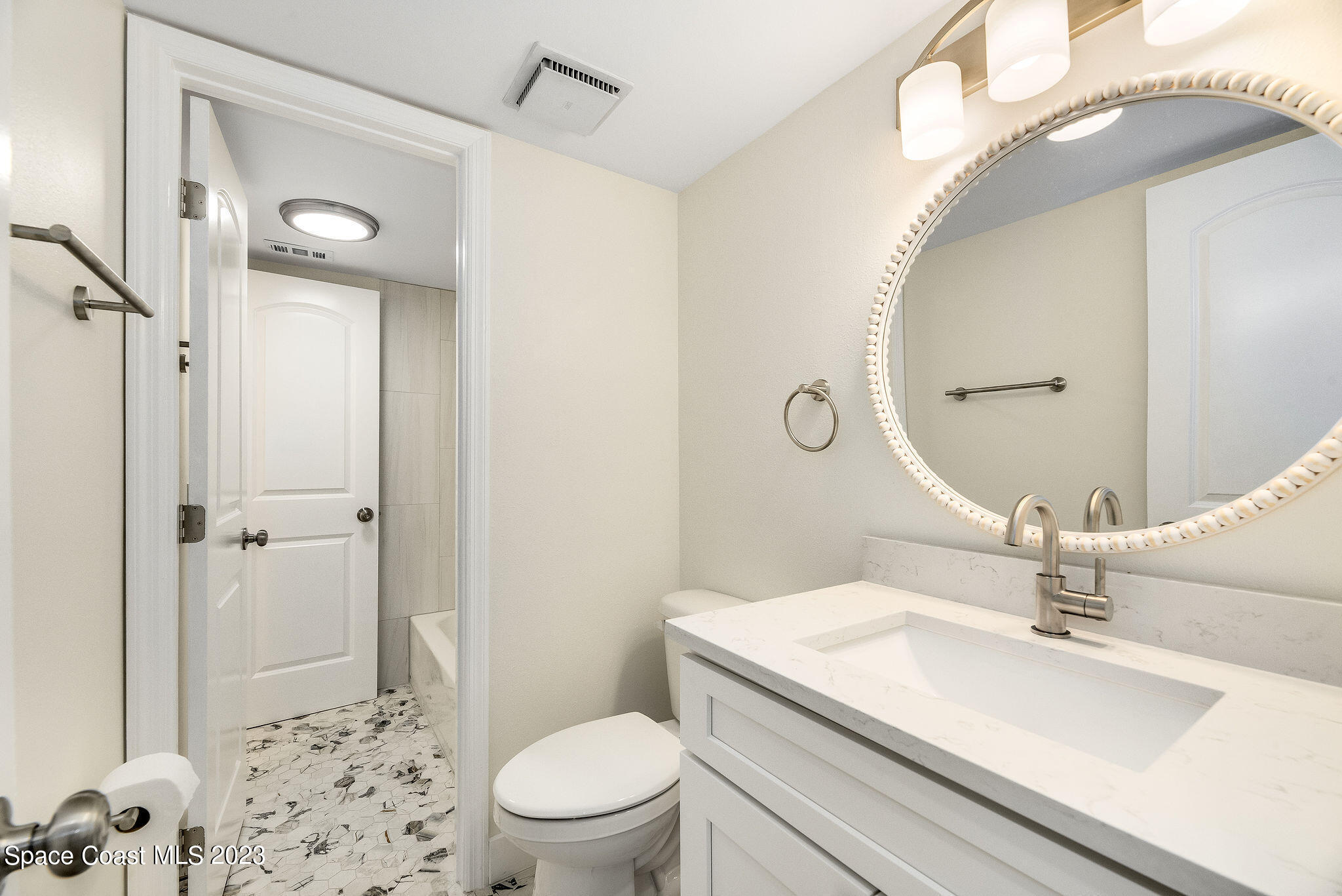 500 Palm Springs Boulevard, 807