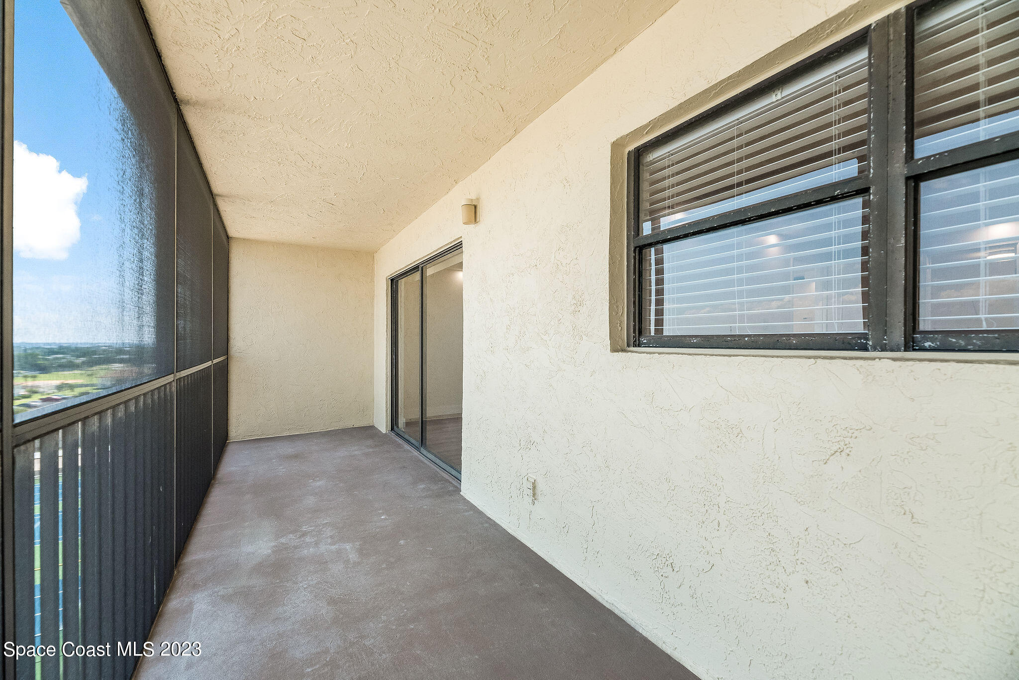 500 Palm Springs Boulevard, 807