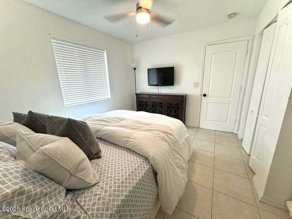398 Arapahoe Lane NE