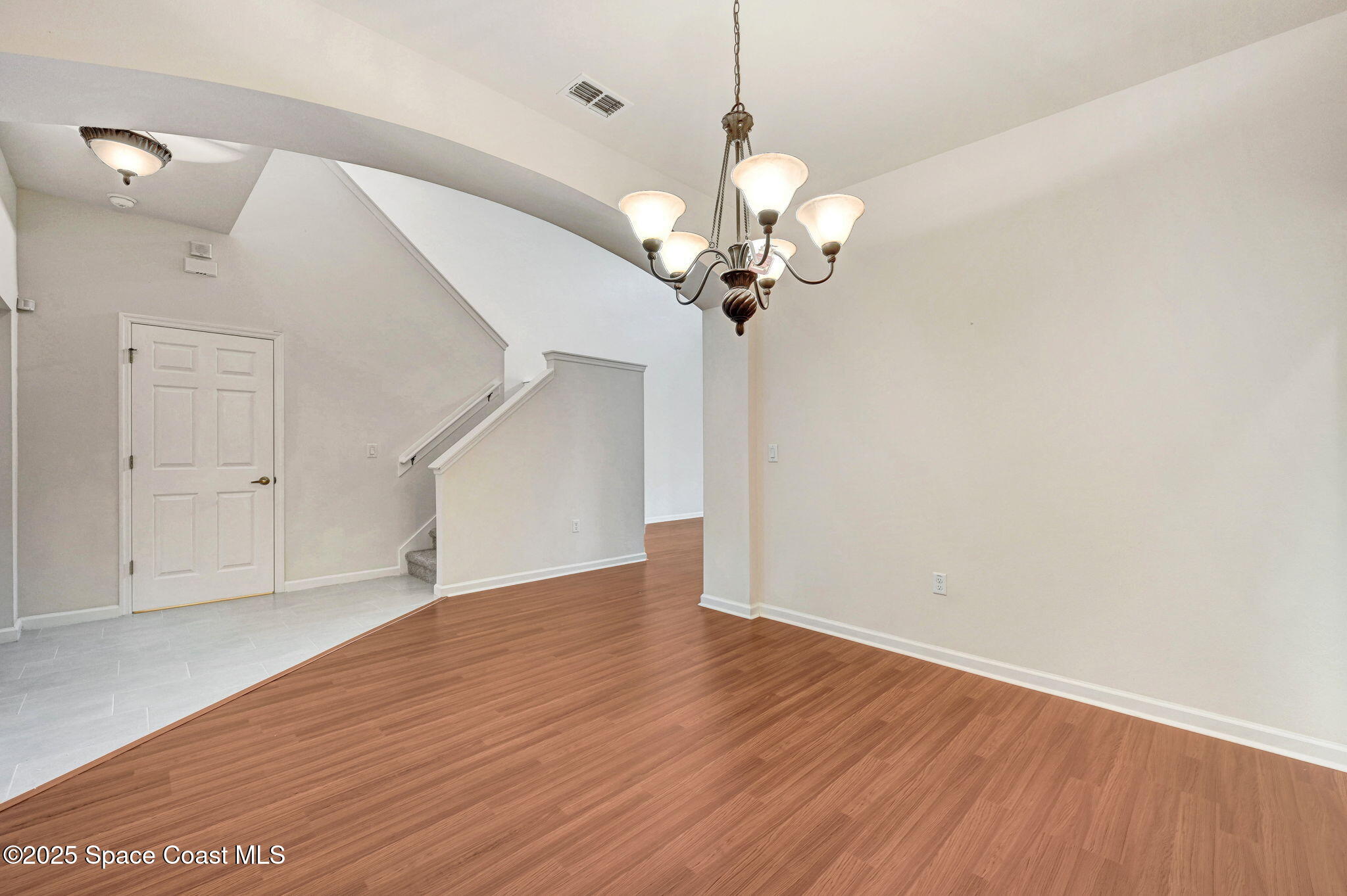 3202 Arden Circle