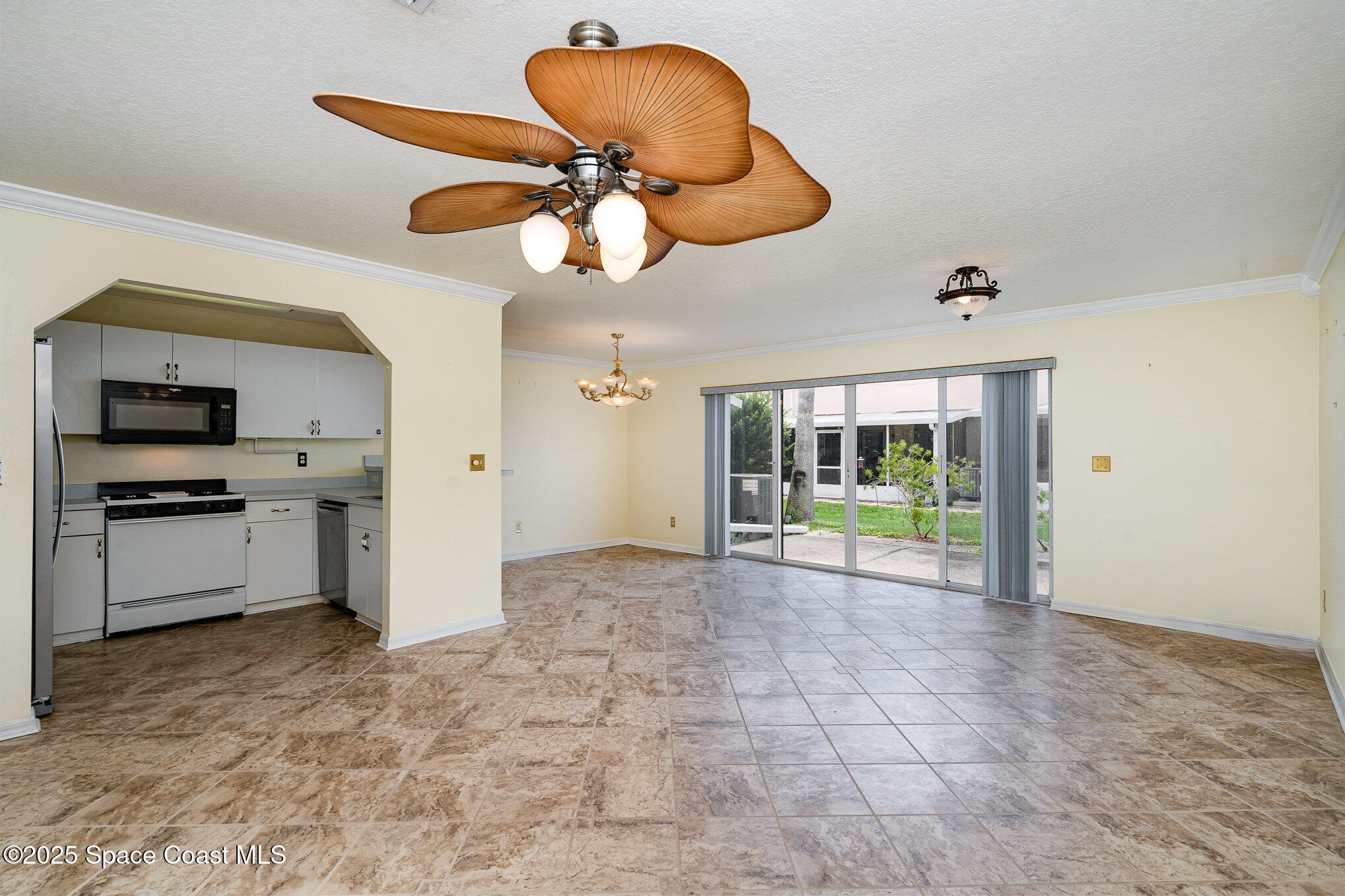 111 Plover Lane, 3-35