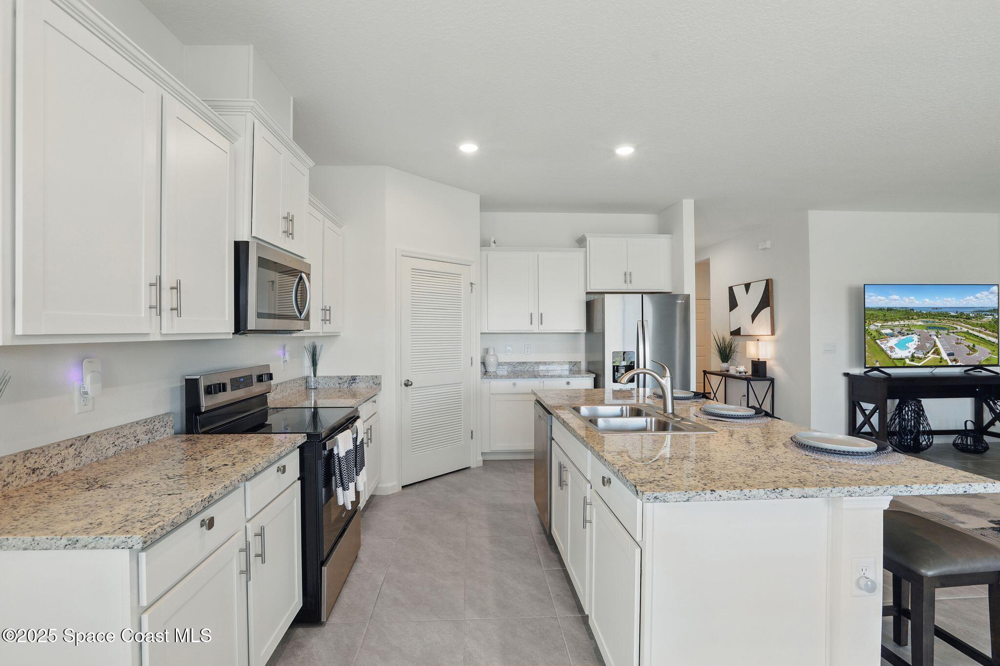 5358 Waterfall Place