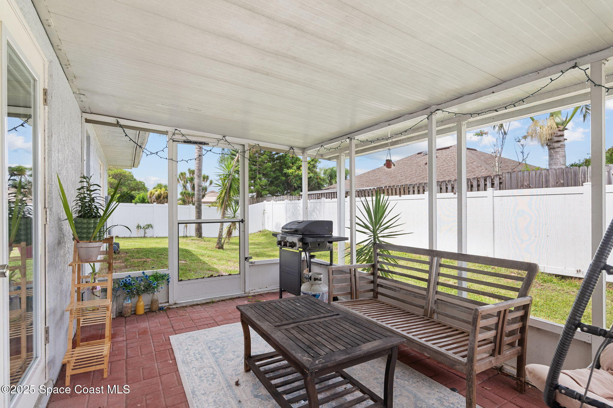 1036 Greenleaf Court
