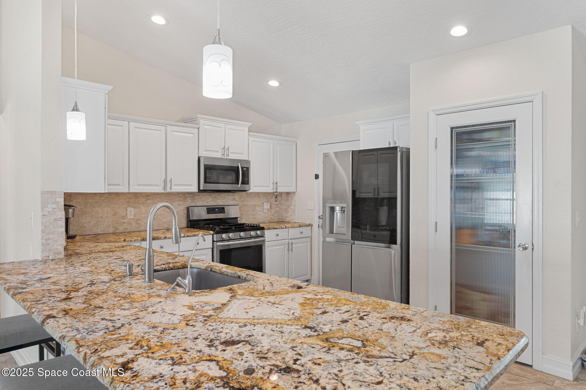 1036 Greenleaf Court