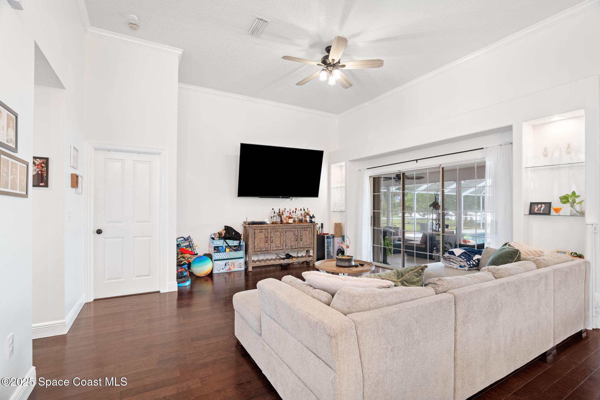405 Lake View Lane