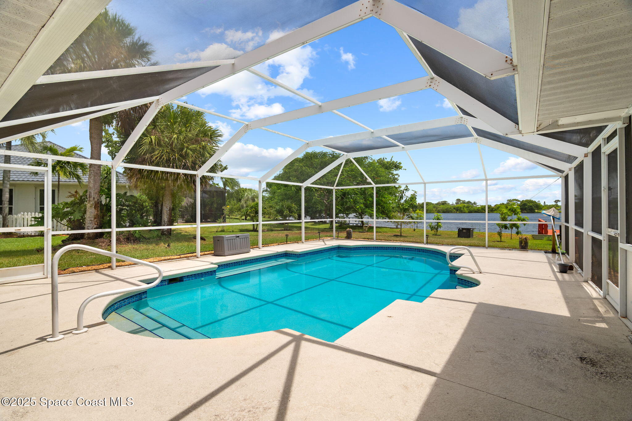 405 Lake View Lane