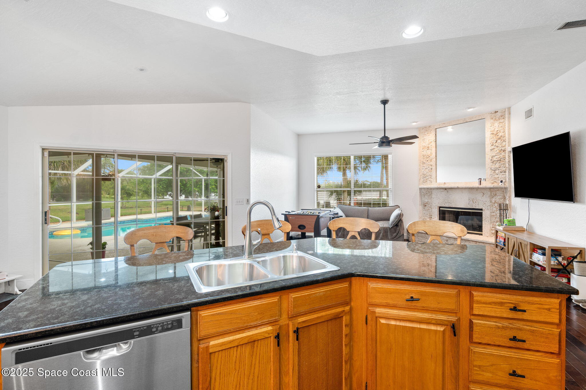 405 Lake View Lane