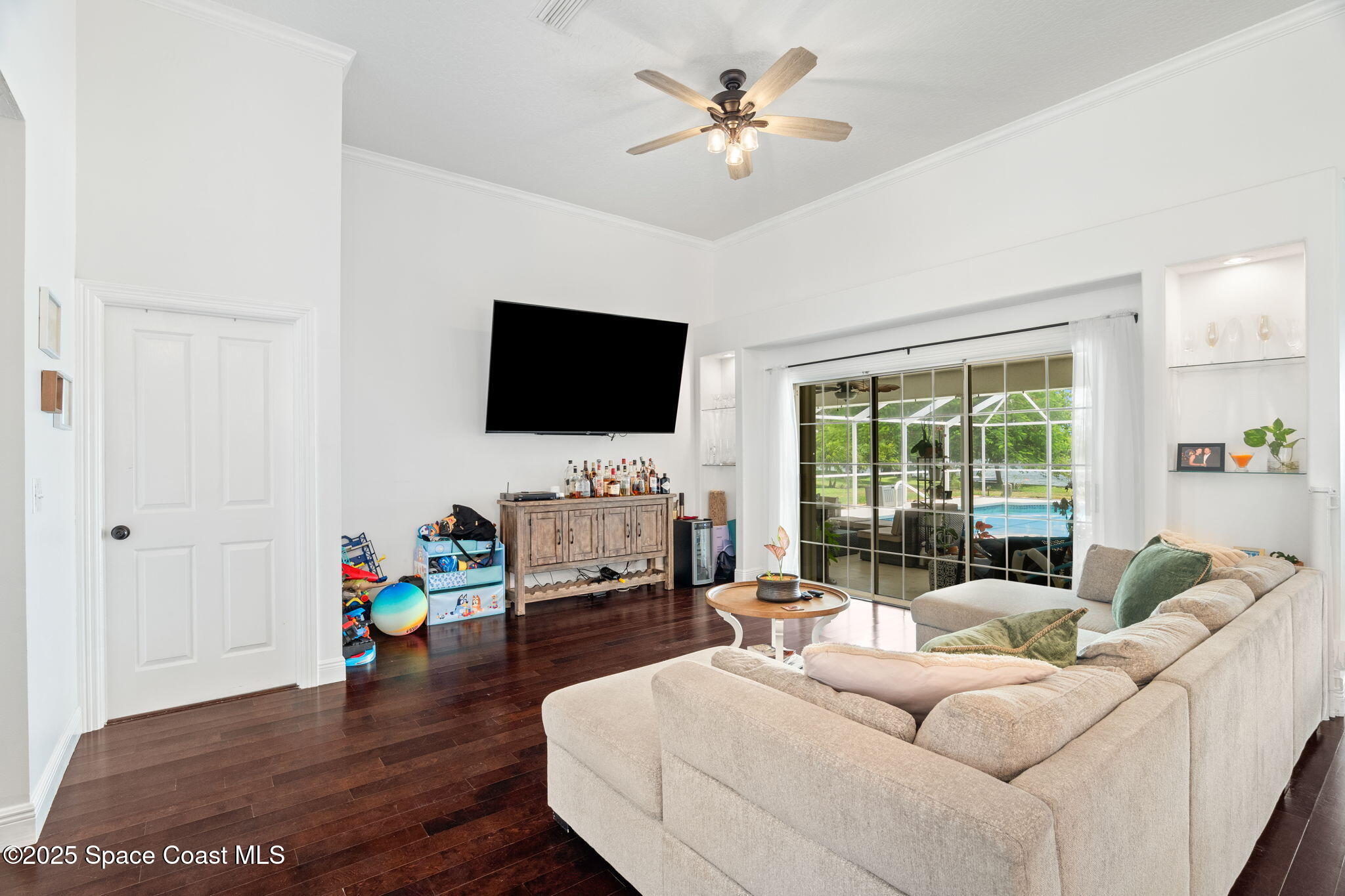 405 Lake View Lane