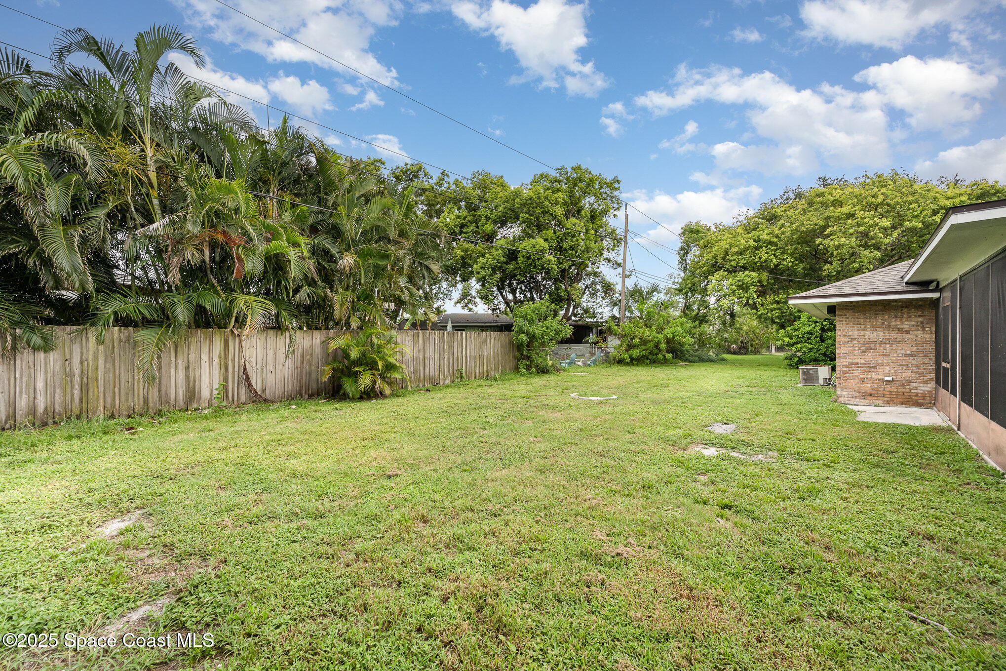2914 Kosuth Road NE