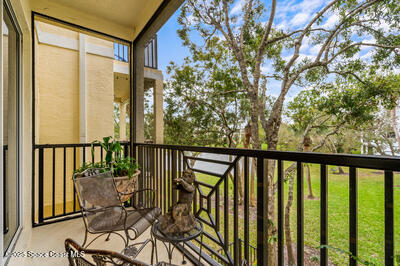 1635 42nd Square, 104