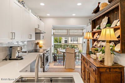 1635 42nd Square, 104