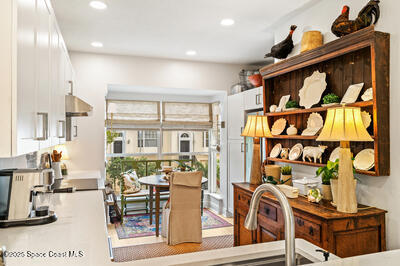 1635 42nd Square, 104