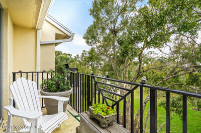 1635 42nd Square, 104