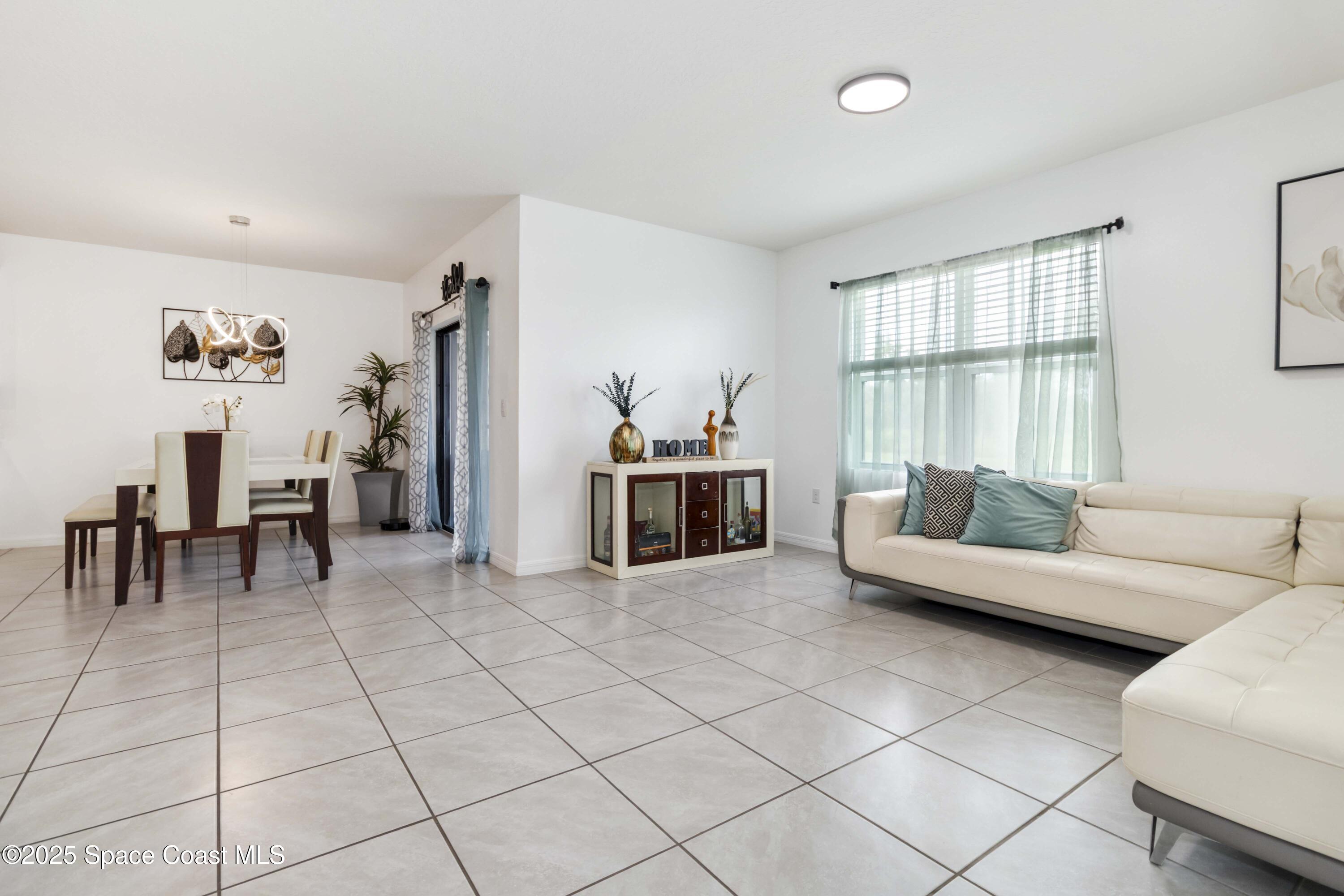 1903 Farmhouse Road SE