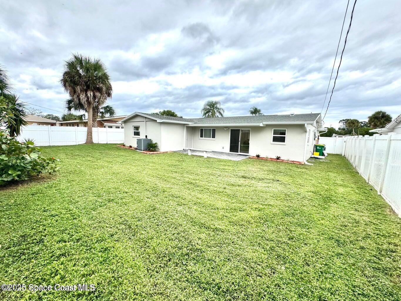 789 Walnut Drive