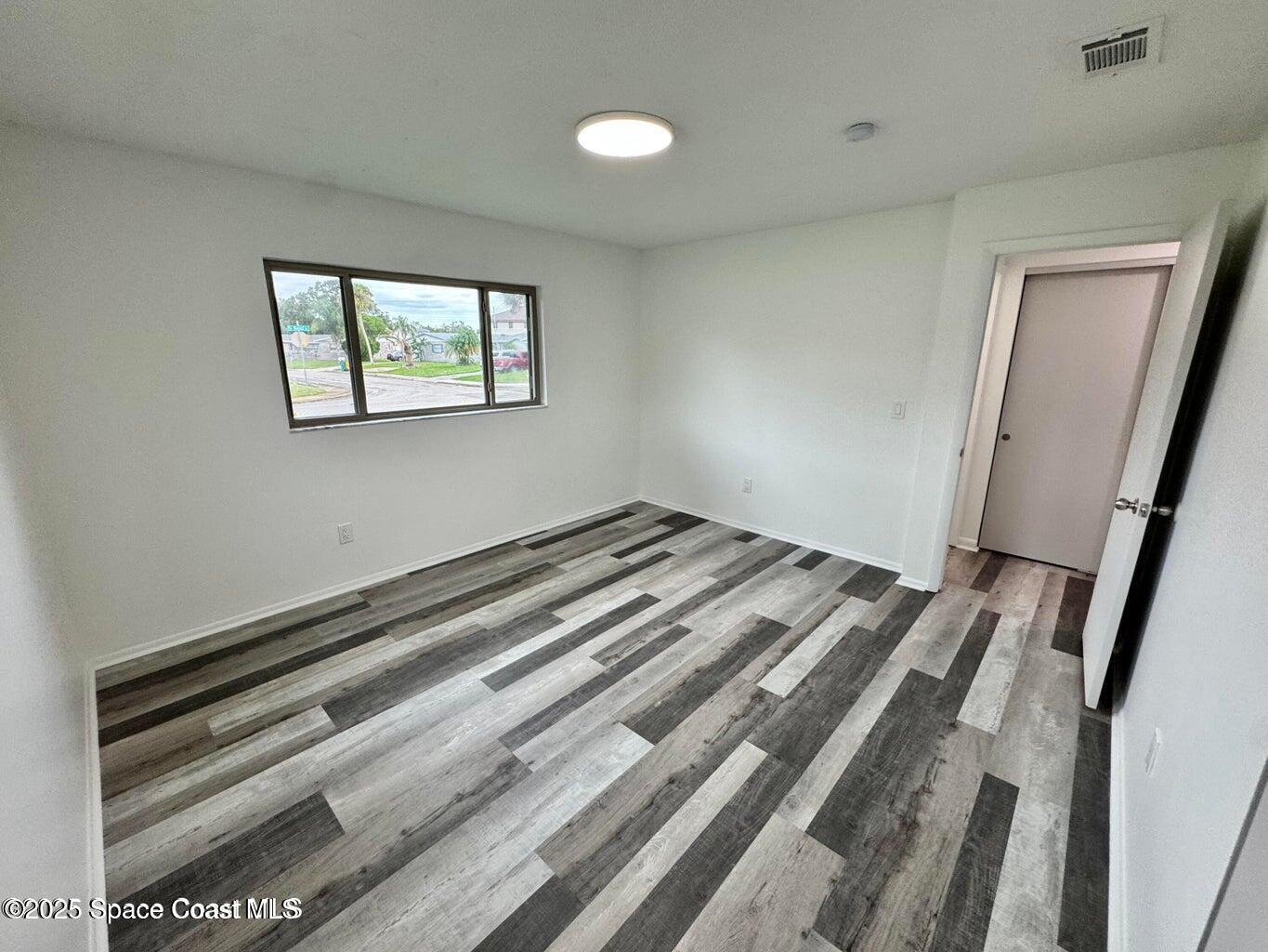 789 Walnut Drive