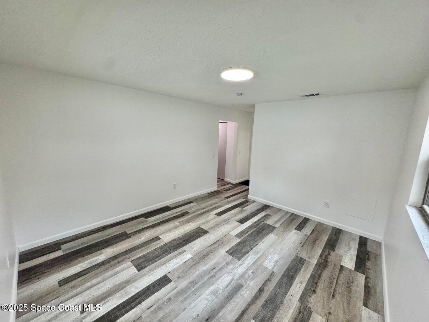 789 Walnut Drive