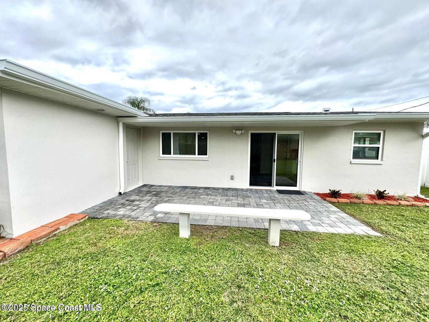 789 Walnut Drive