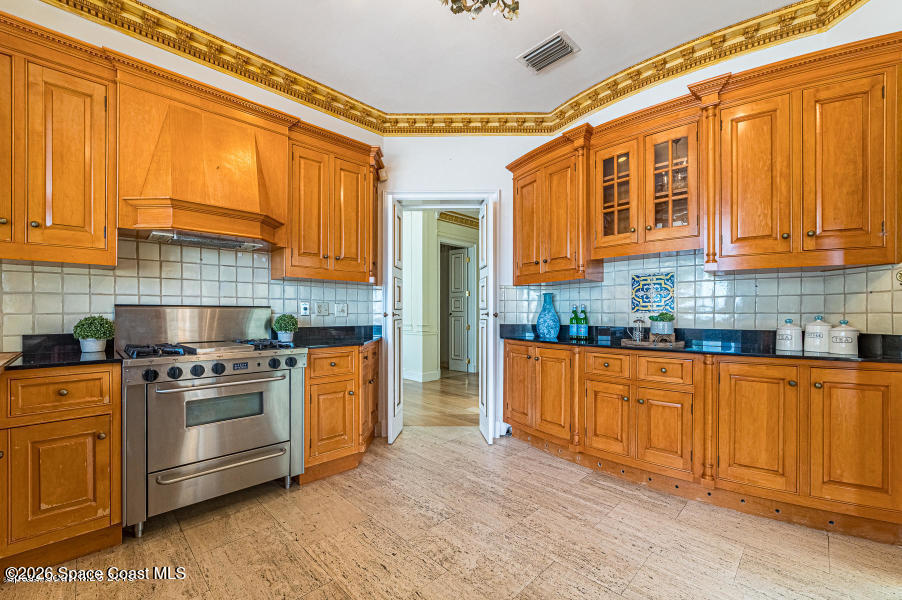 1000 N Riverside Drive