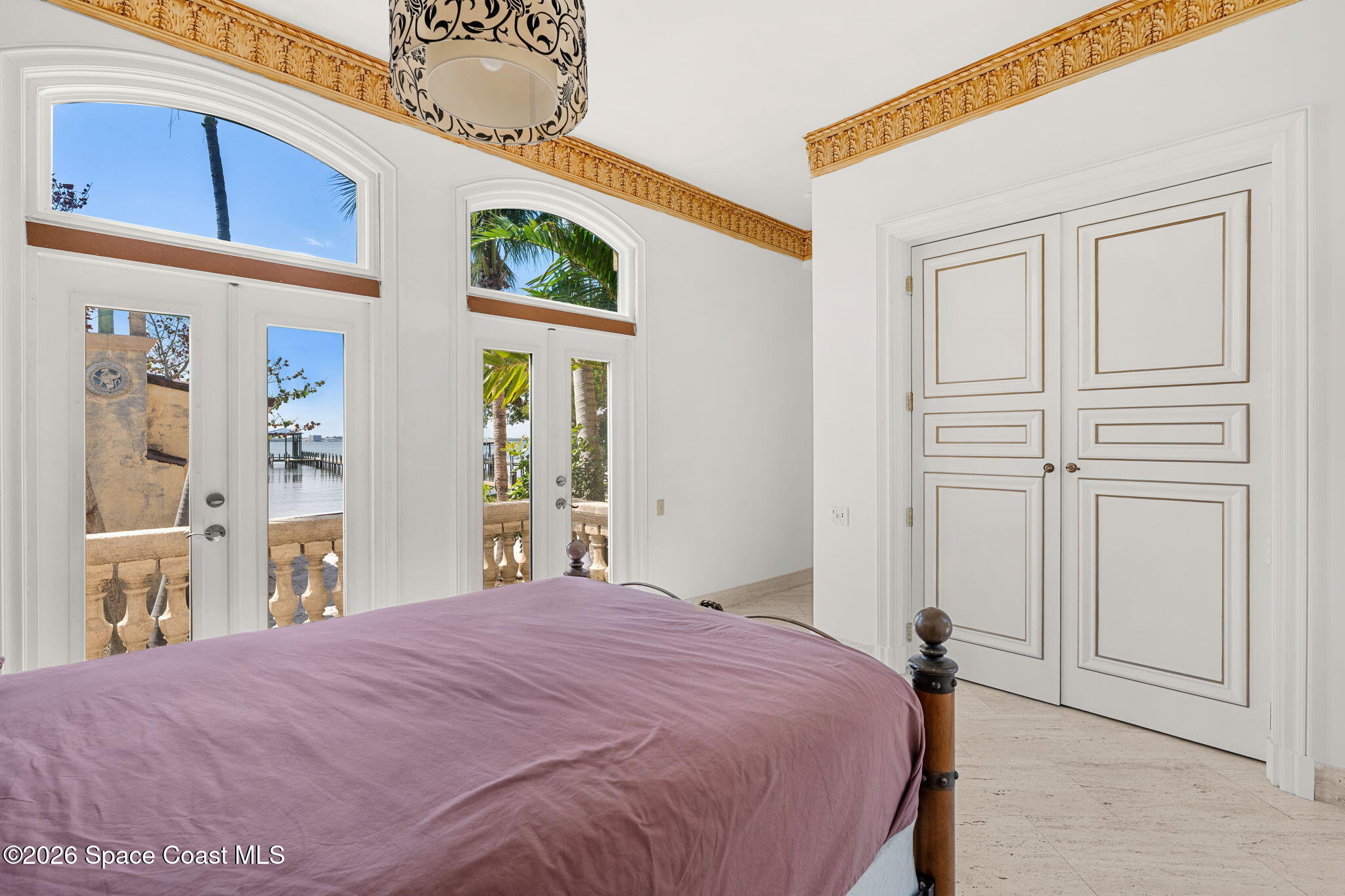 1000 N Riverside Drive