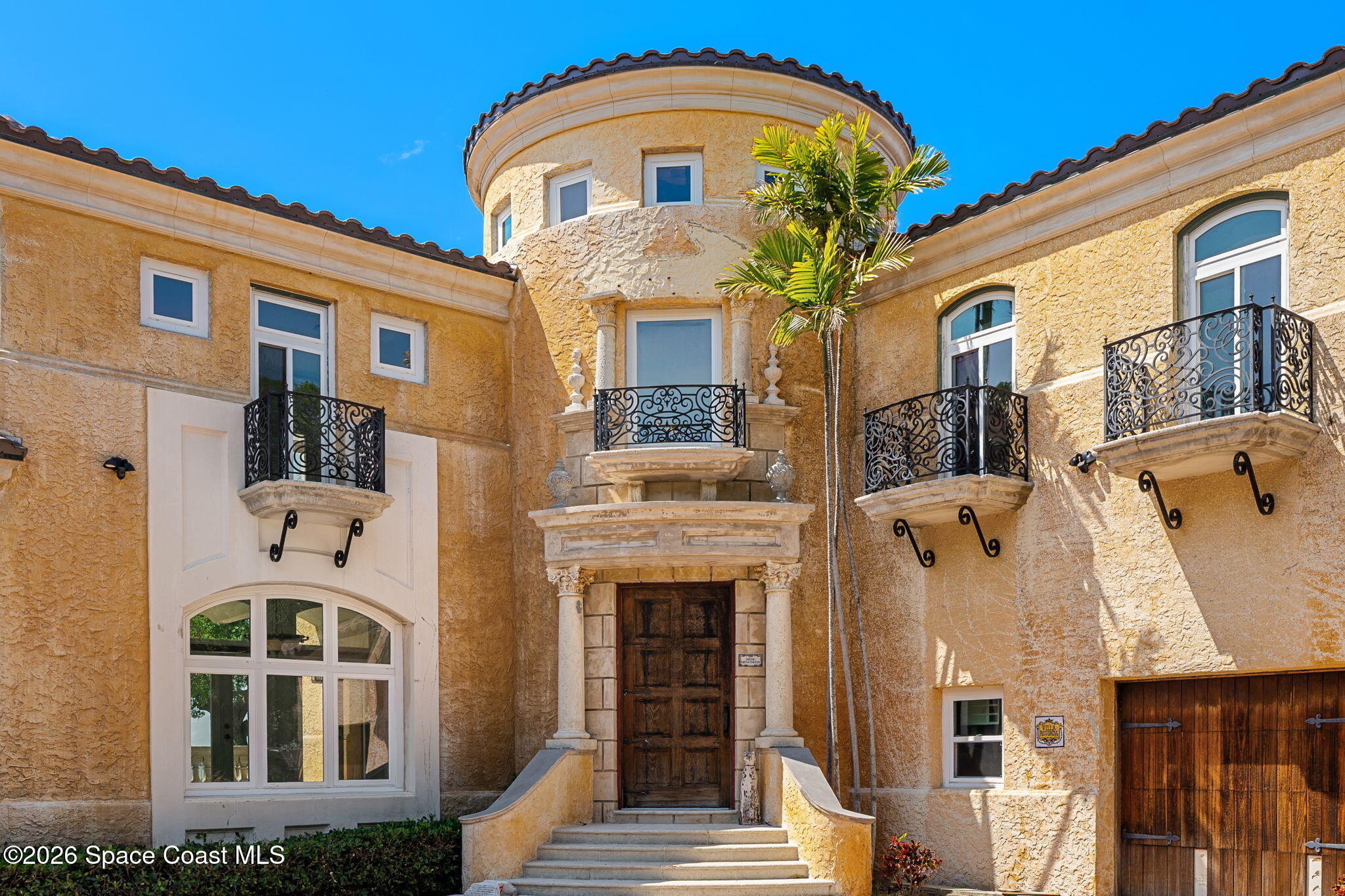 1000 N Riverside Drive