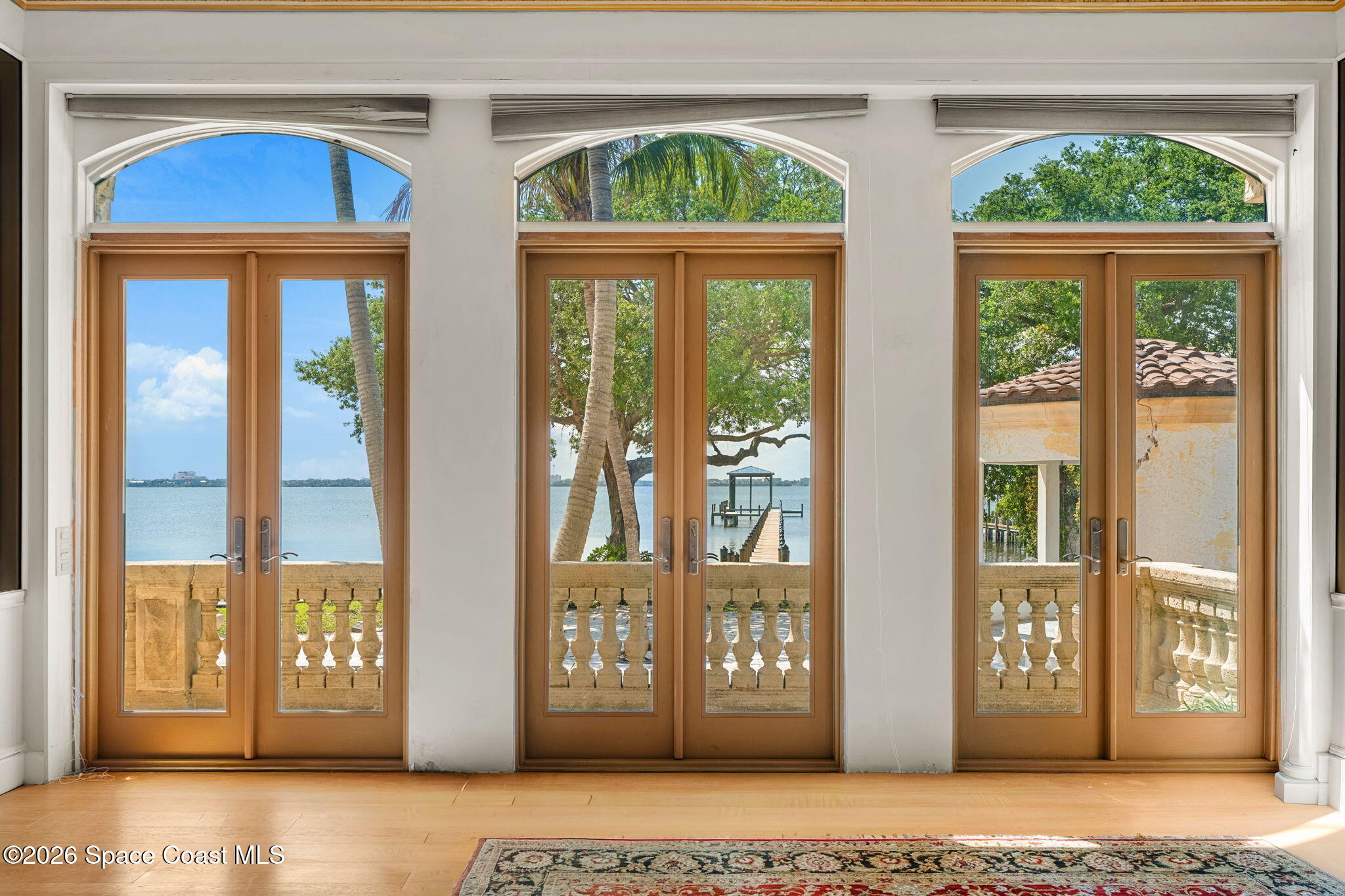 1000 N Riverside Drive