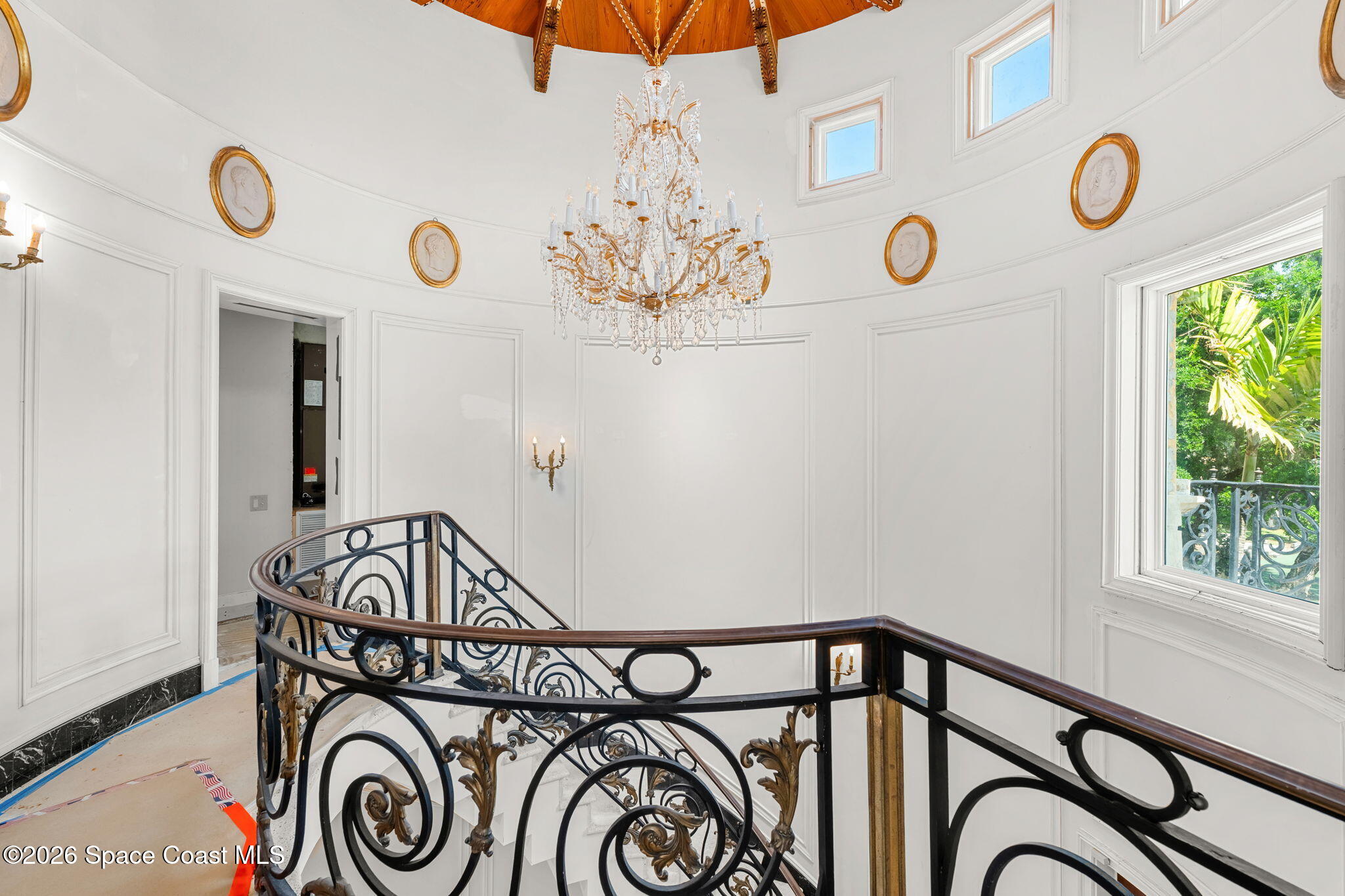 1000 N Riverside Drive