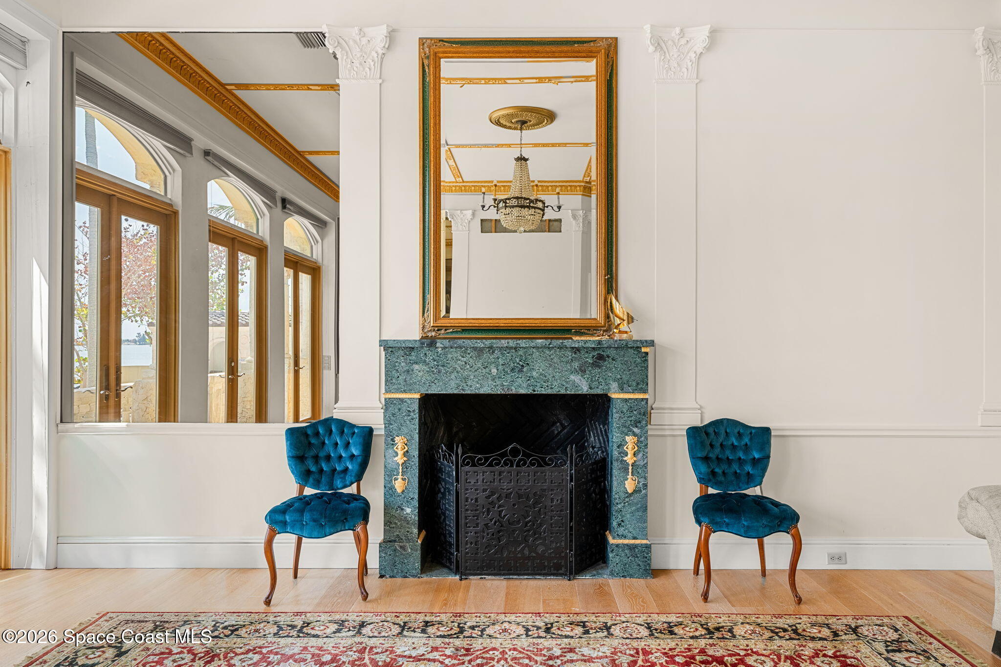 1000 N Riverside Drive