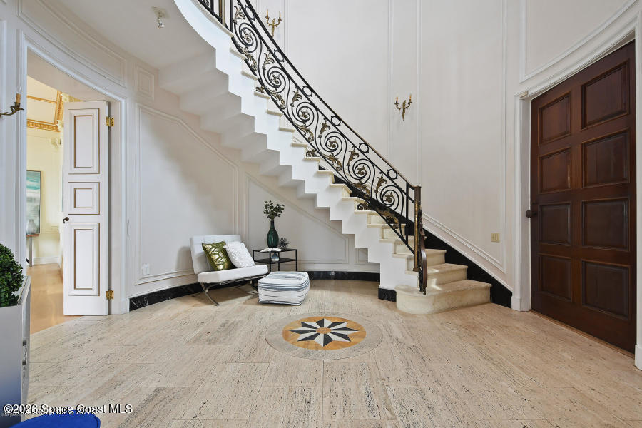 1000 N Riverside Drive