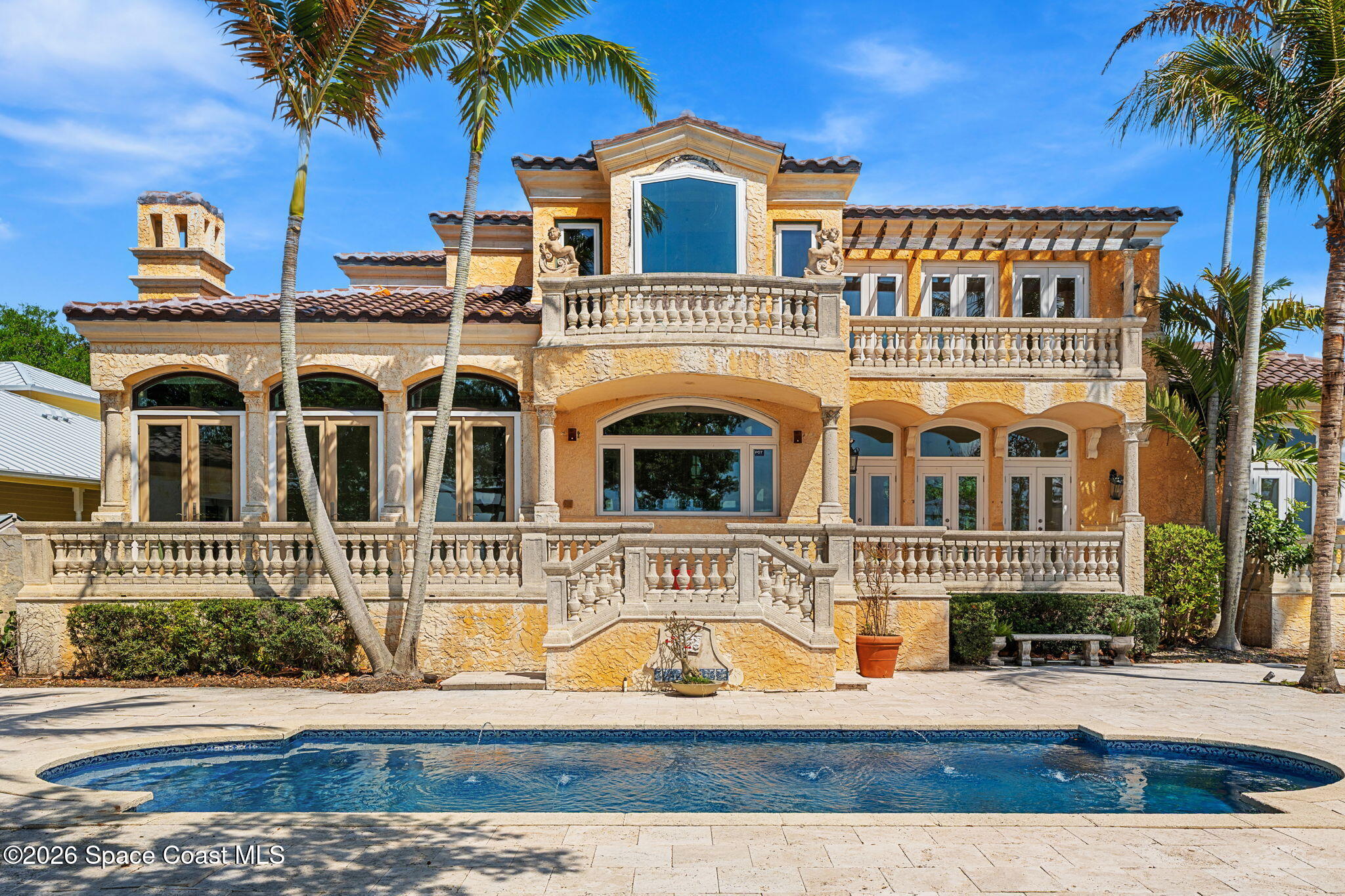 1000 N Riverside Drive