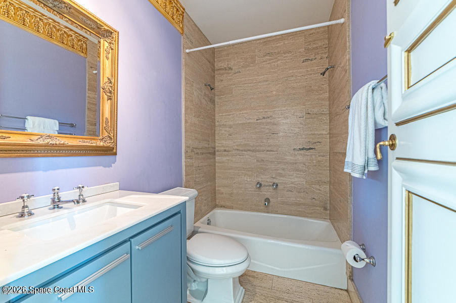 1000 N Riverside Drive