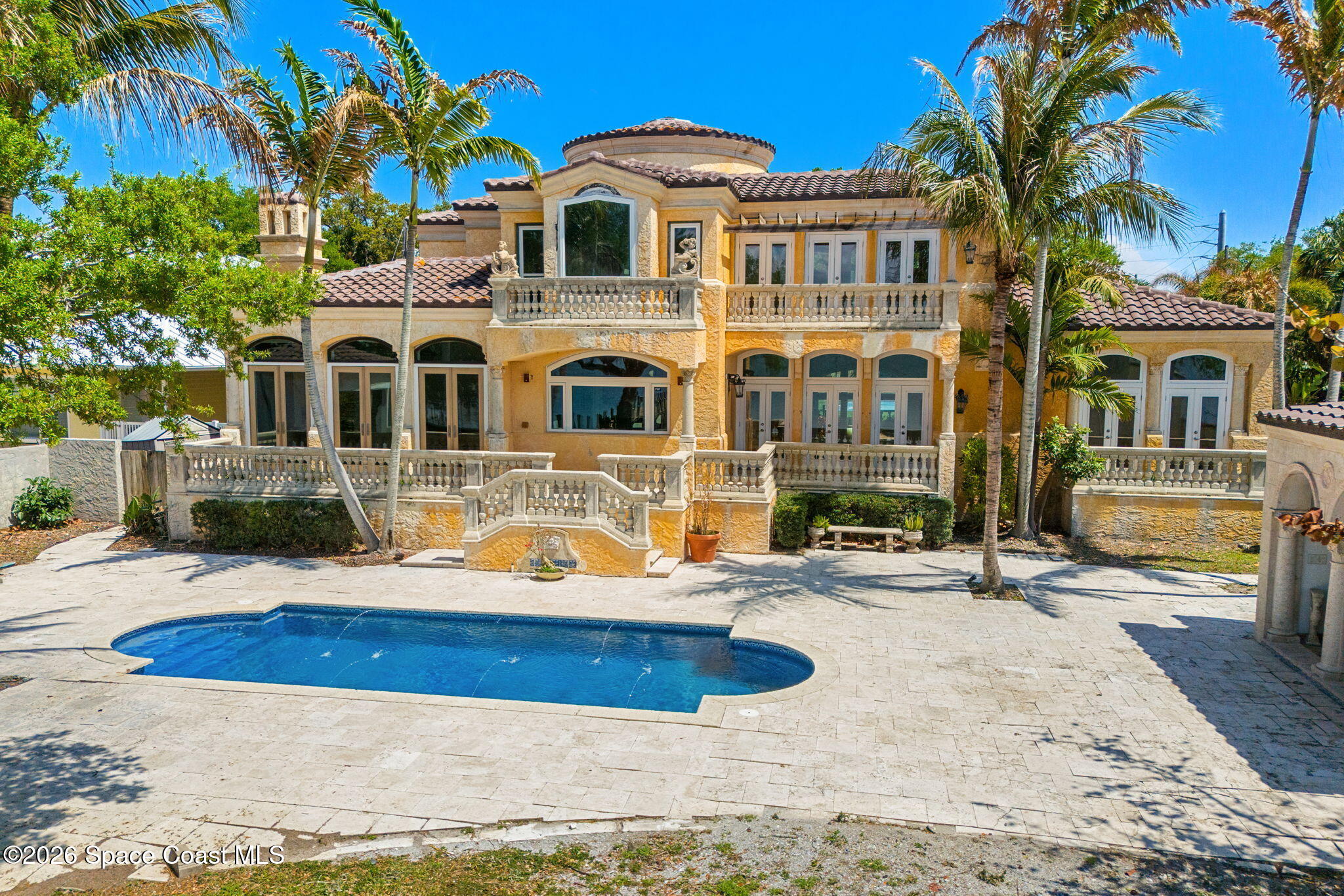 1000 N Riverside Drive