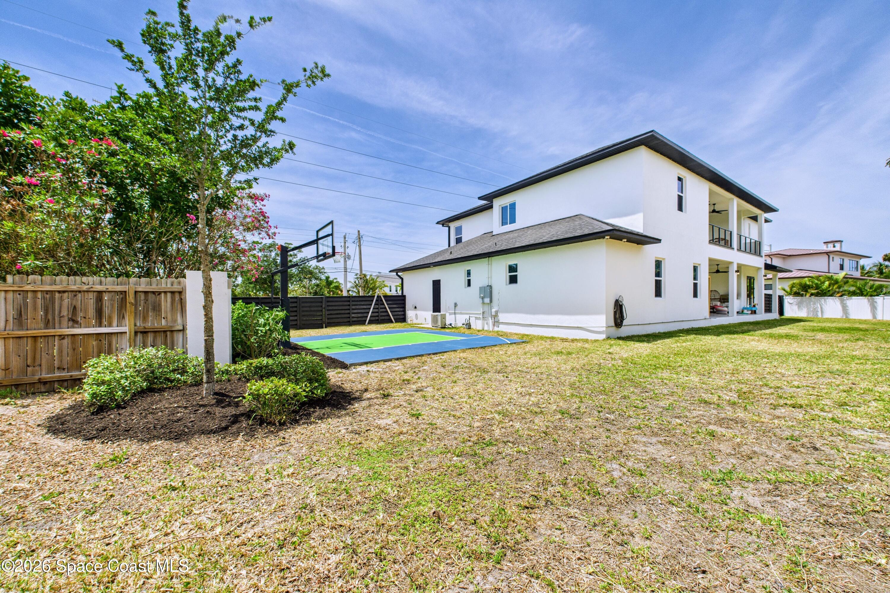 2345 N Riverside Drive