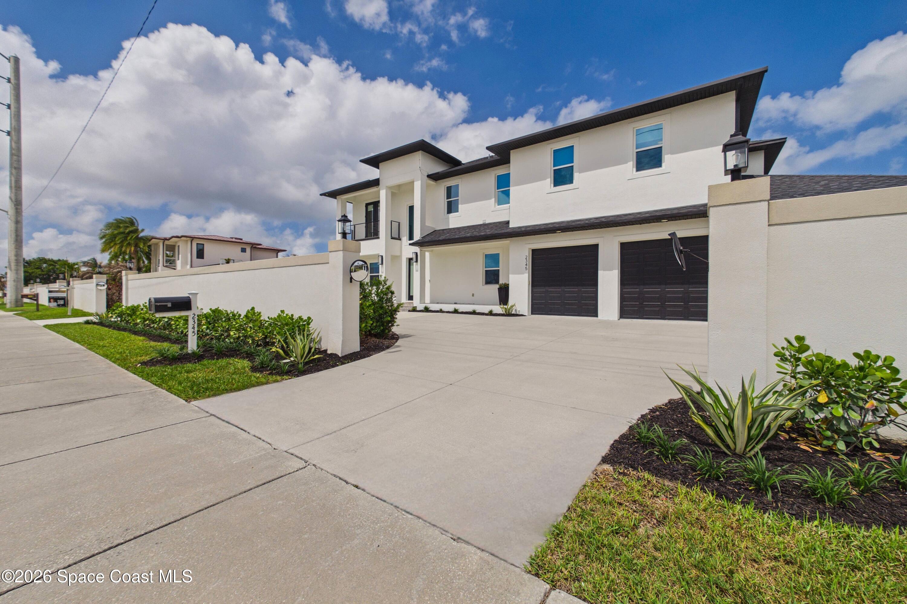 2345 N Riverside Drive