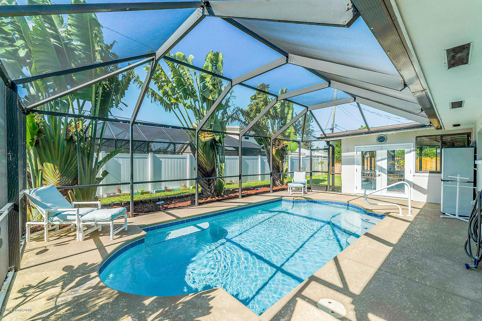 240 Pineapple Street