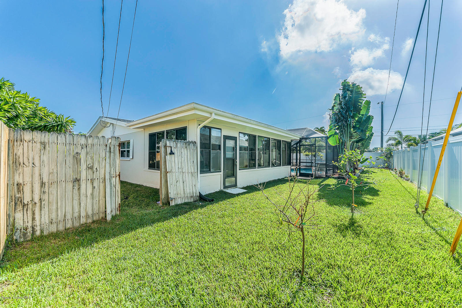 240 Pineapple Street