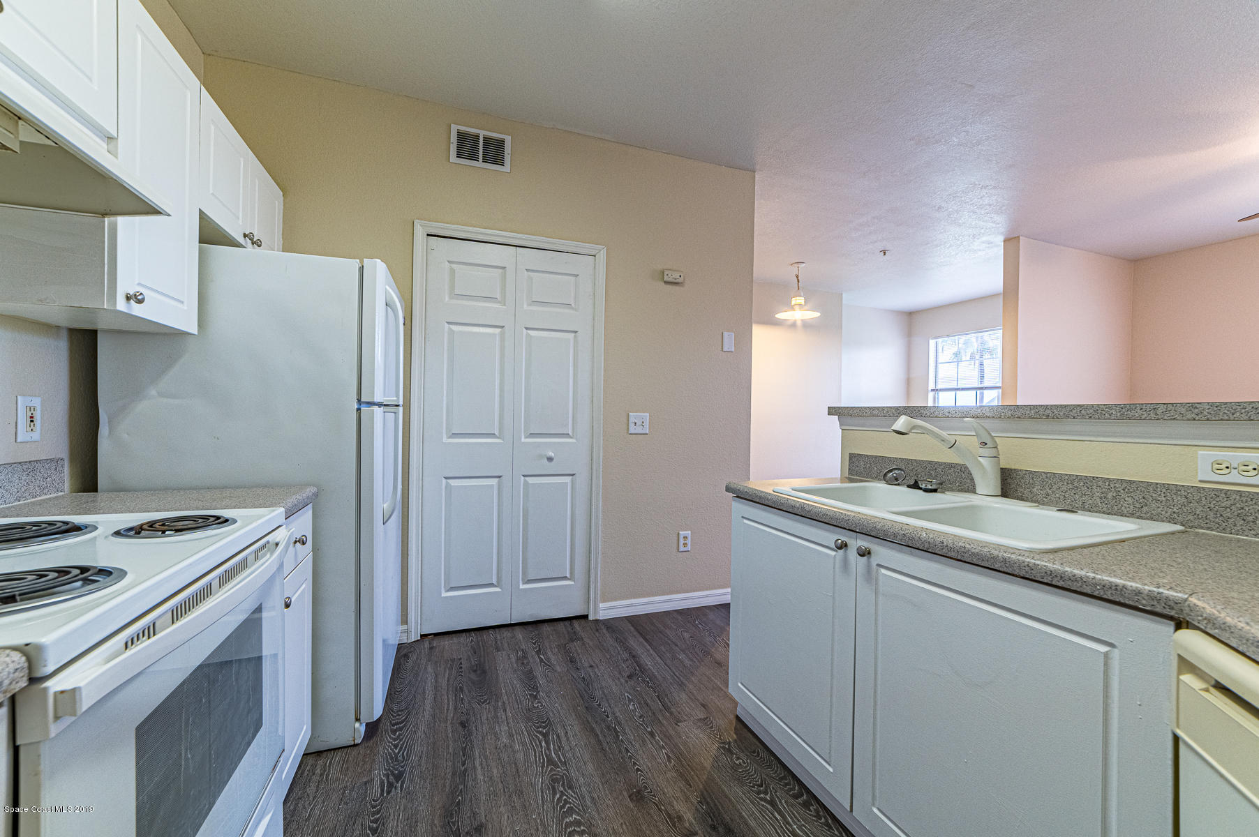 5692 Star Rush Drive, 204