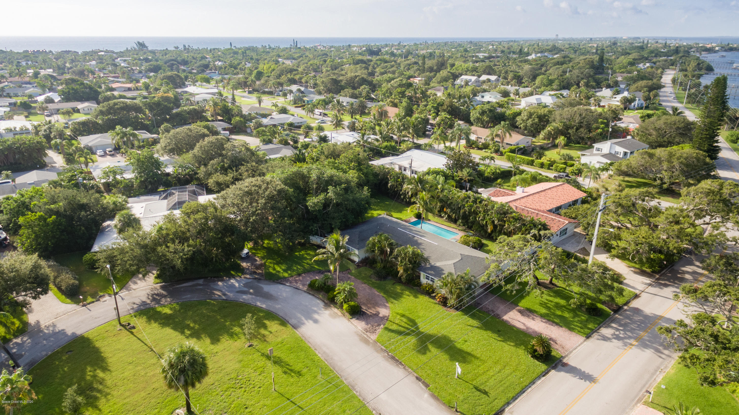 509 Riverside Circle