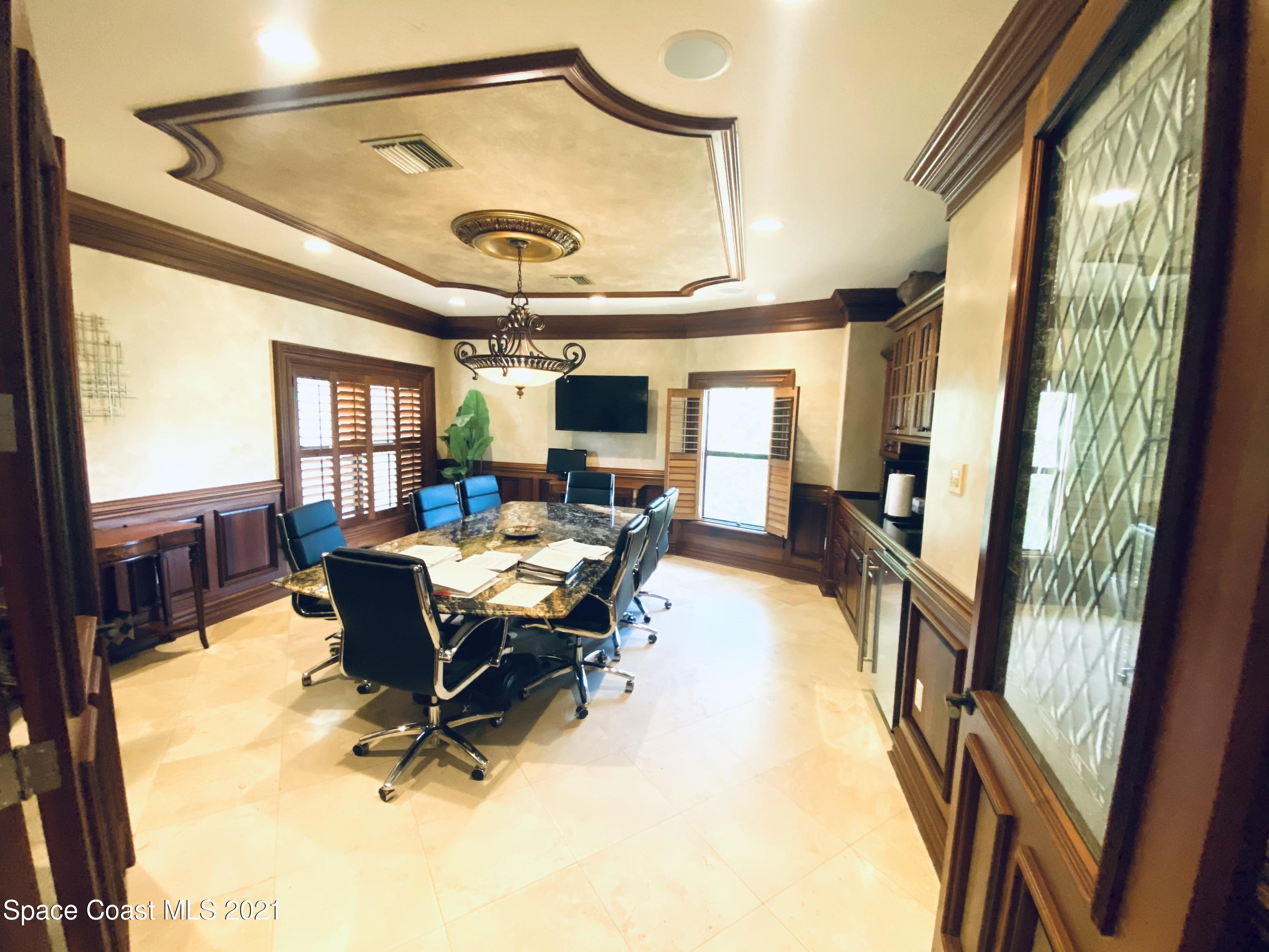 3999 N Harbor City Boulevard, B